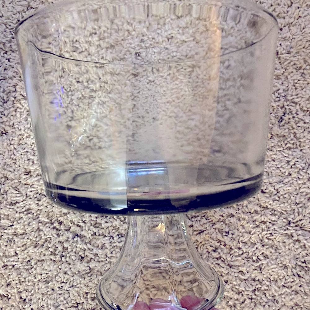 Dessert serving bowl